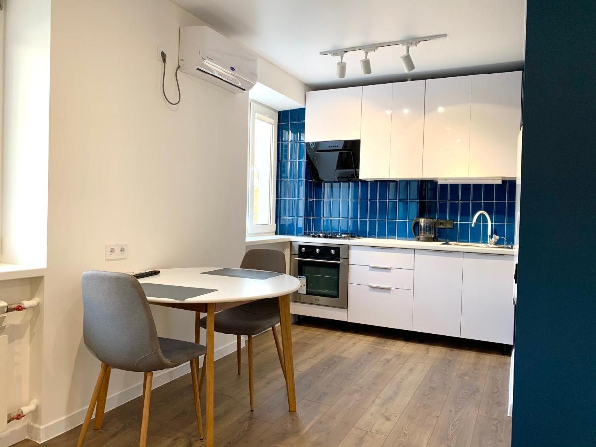 Navy City Center Apartment Двокімнатні Апартаменти В Центрі Міста Poltava Esterno foto