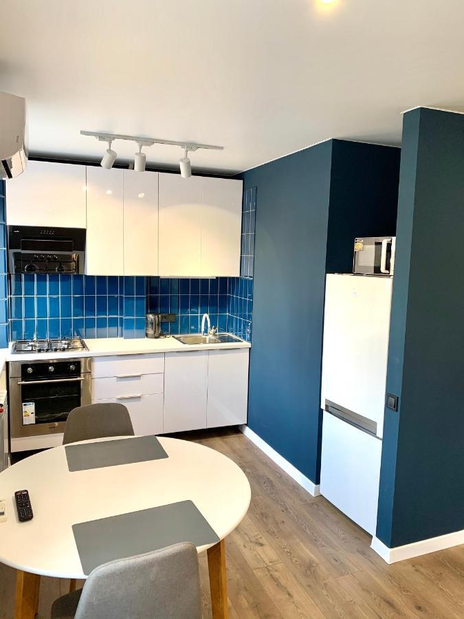 Navy City Center Apartment Двокімнатні Апартаменти В Центрі Міста Poltava Esterno foto