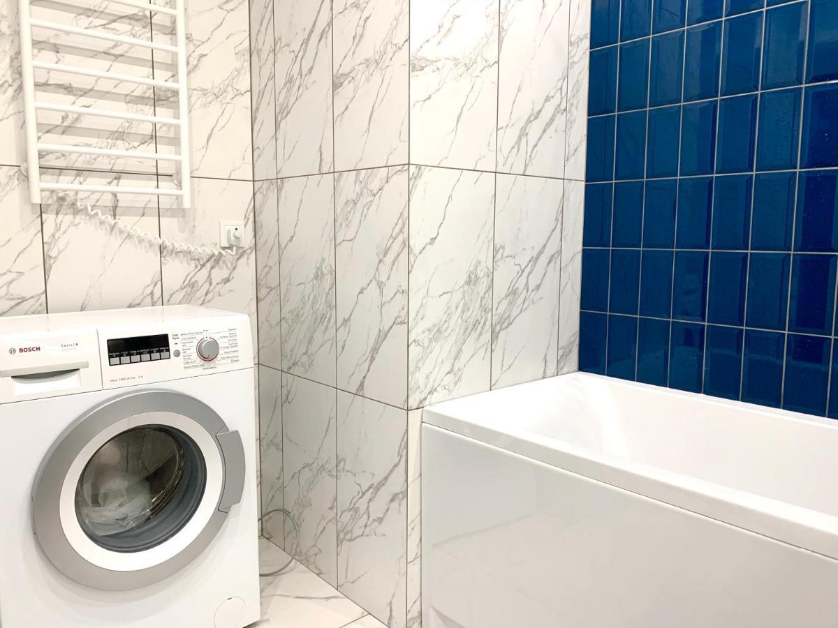 Navy City Center Apartment Двокімнатні Апартаменти В Центрі Міста Poltava Esterno foto